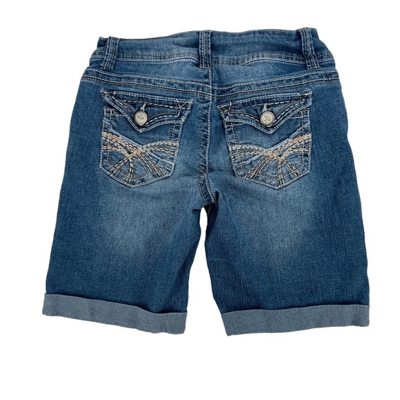 No Boundaries Cuffed Hem Denim Jean Shorts Size 5 Women’s - Picture 3 of 4